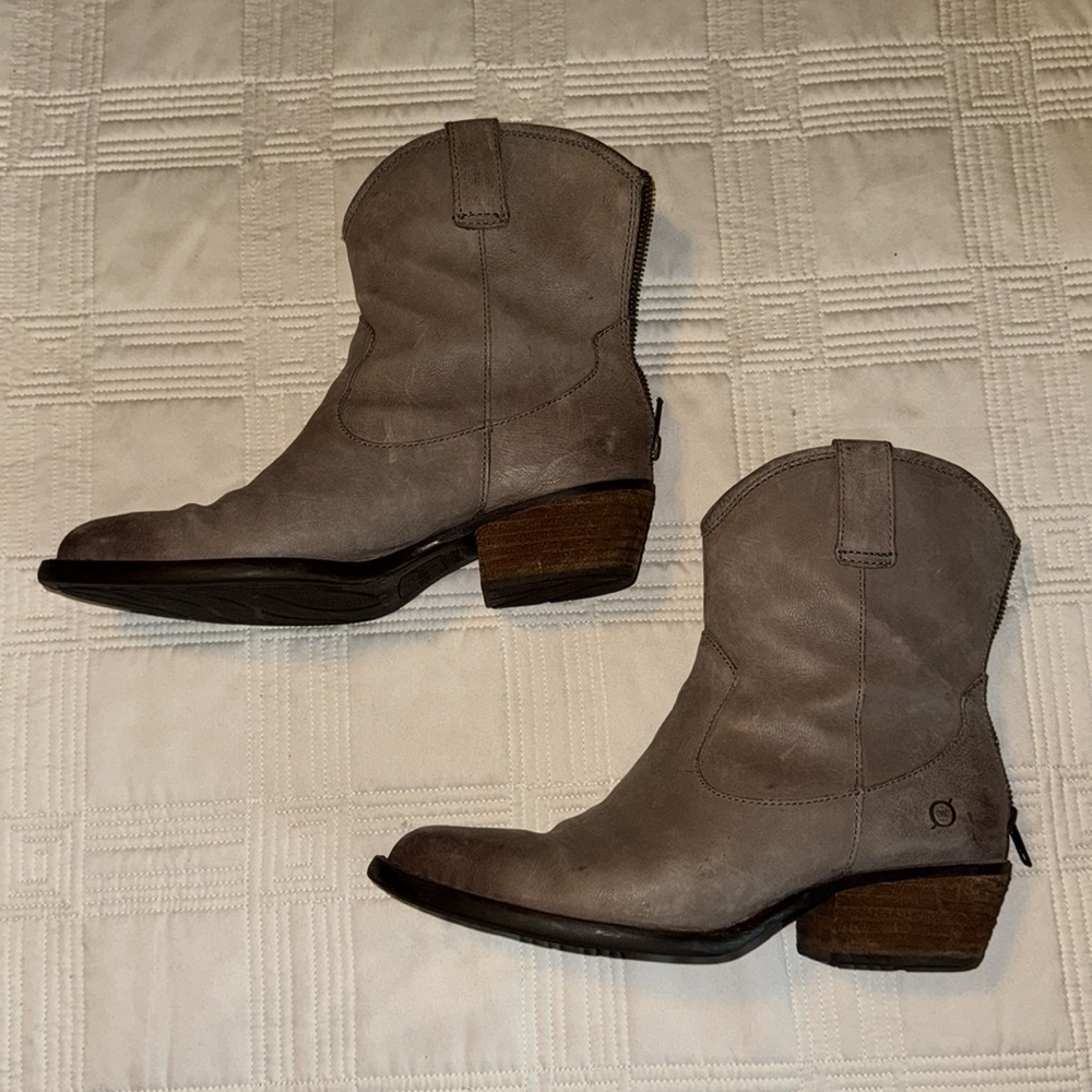 Born cowboy boots SZ 9.5 - Picture 4 of 10